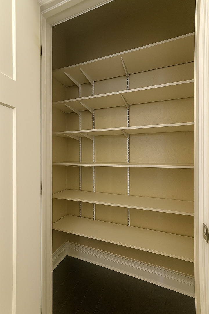 5 1/2 S PROSPECT Avenue #212, Park Ridge, IL 60068