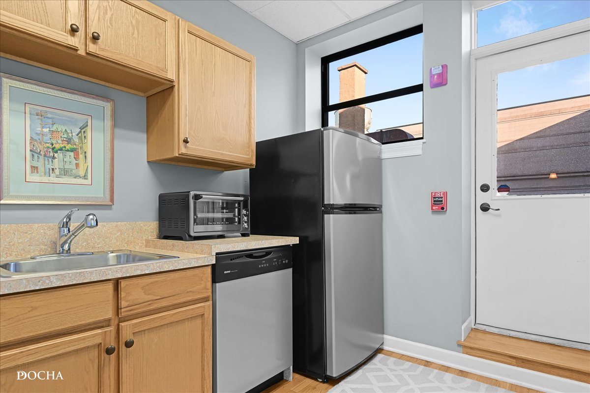 202 W Main Street, St. Charles, IL 60174