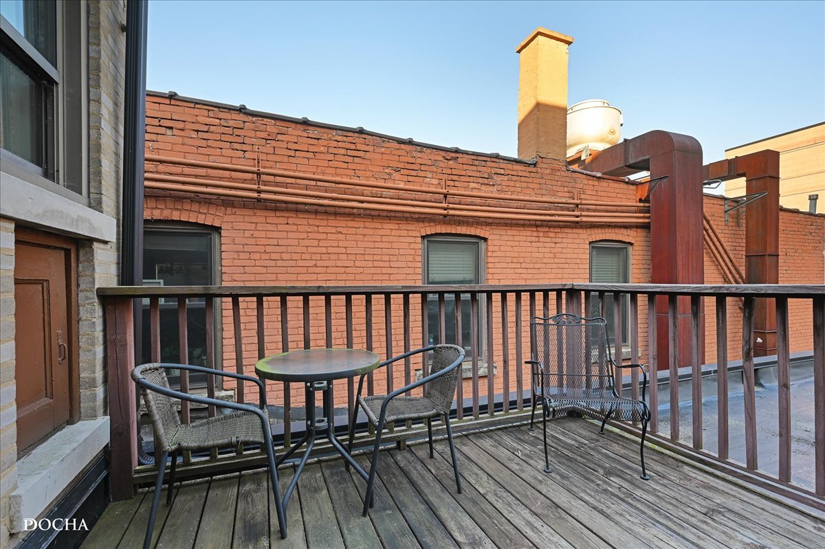 202 W Main Street, St. Charles, IL 60174