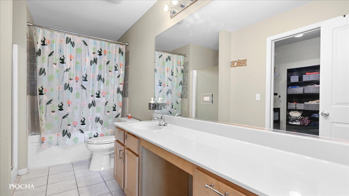 480 Vaughn Circle, Aurora, IL 60502