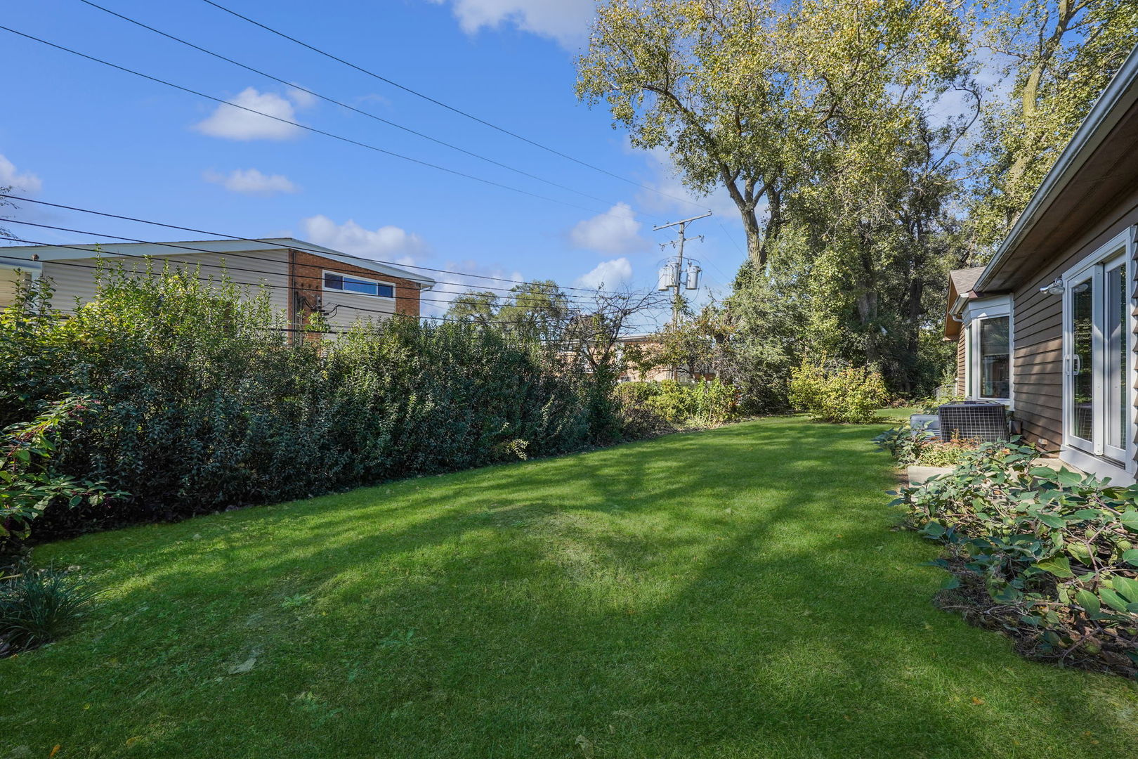 4N040 Nugent Street, Addison, IL 60101