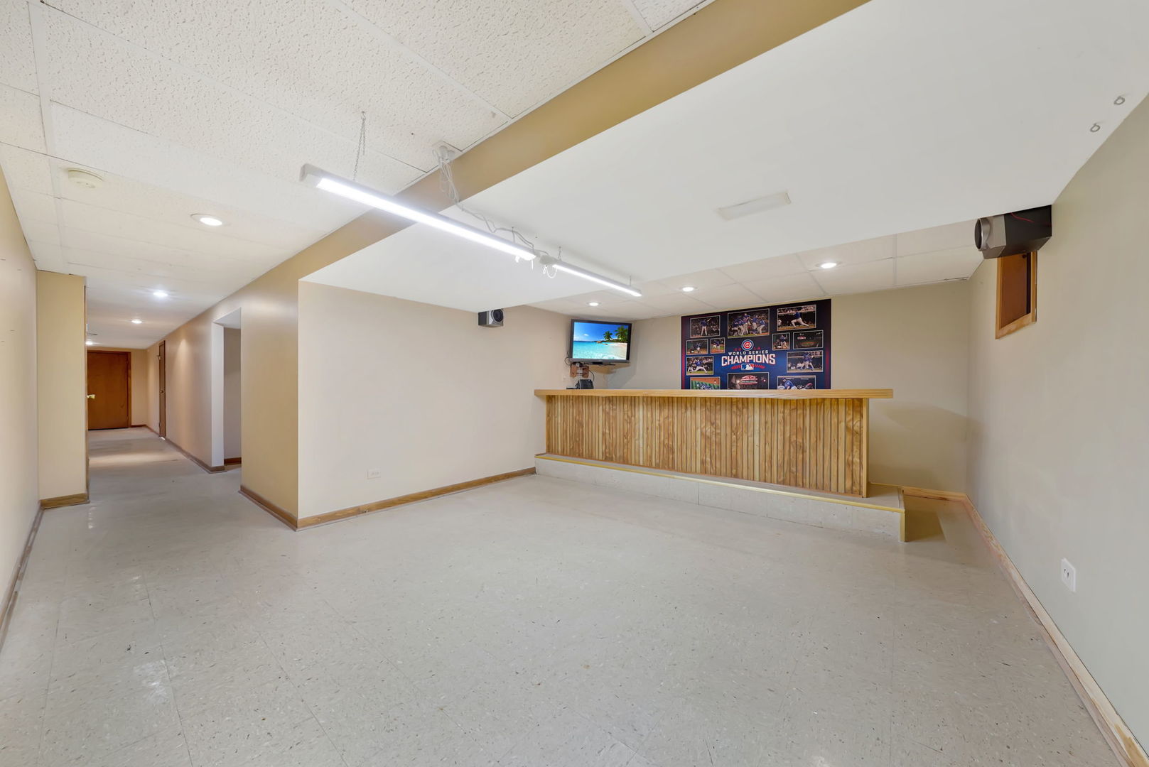 4N040 Nugent Street, Addison, IL 60101