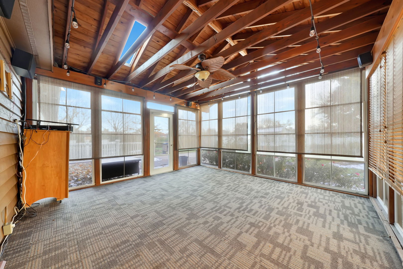 4N040 Nugent Street, Addison, IL 60101