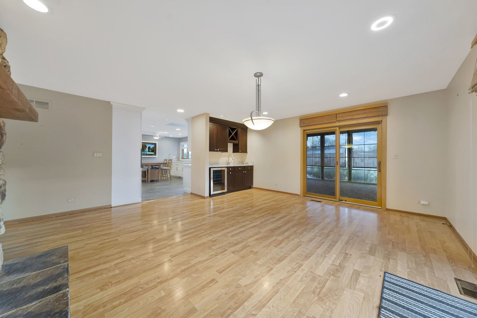 4N040 Nugent Street, Addison, IL 60101