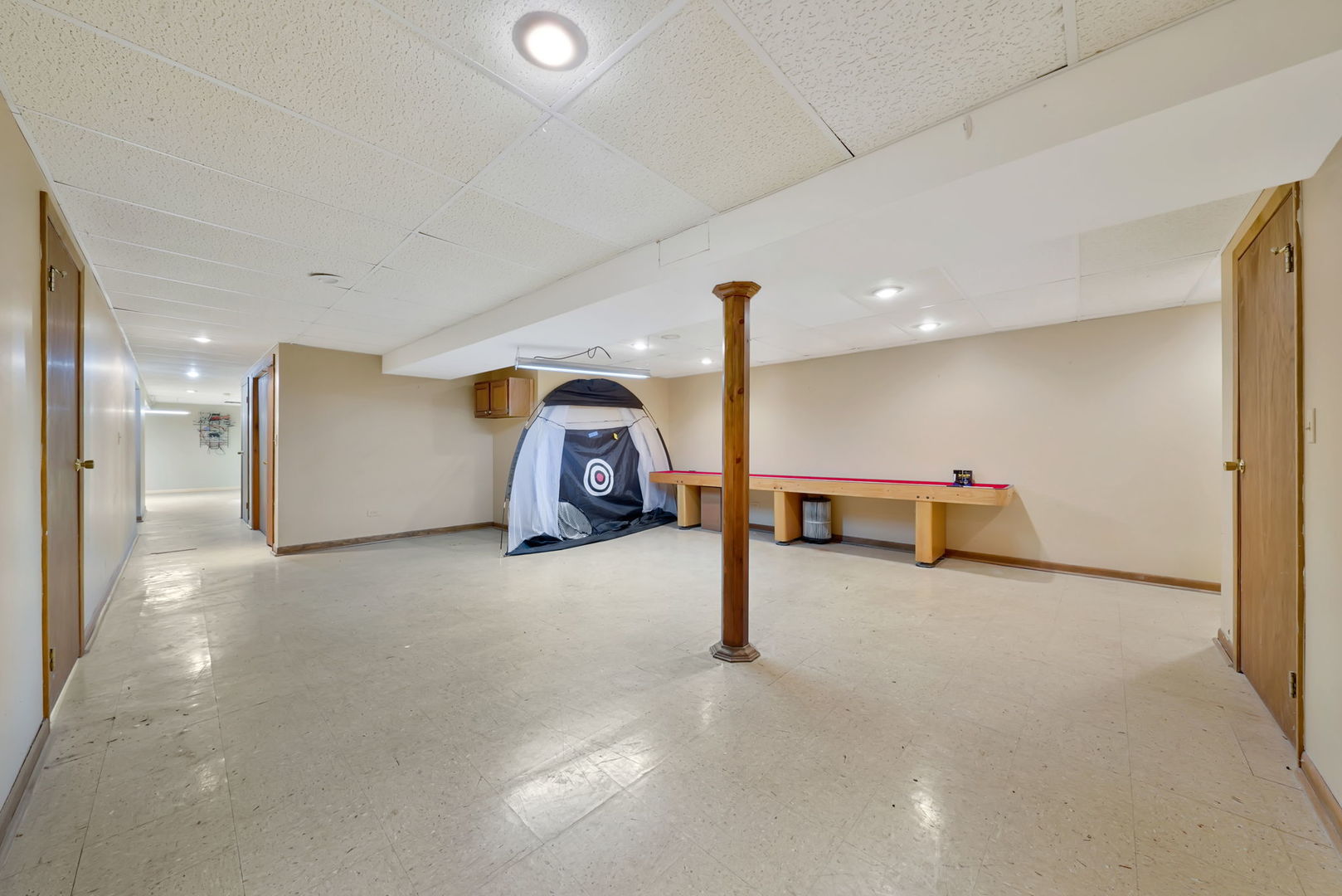 4N040 Nugent Street, Addison, IL 60101