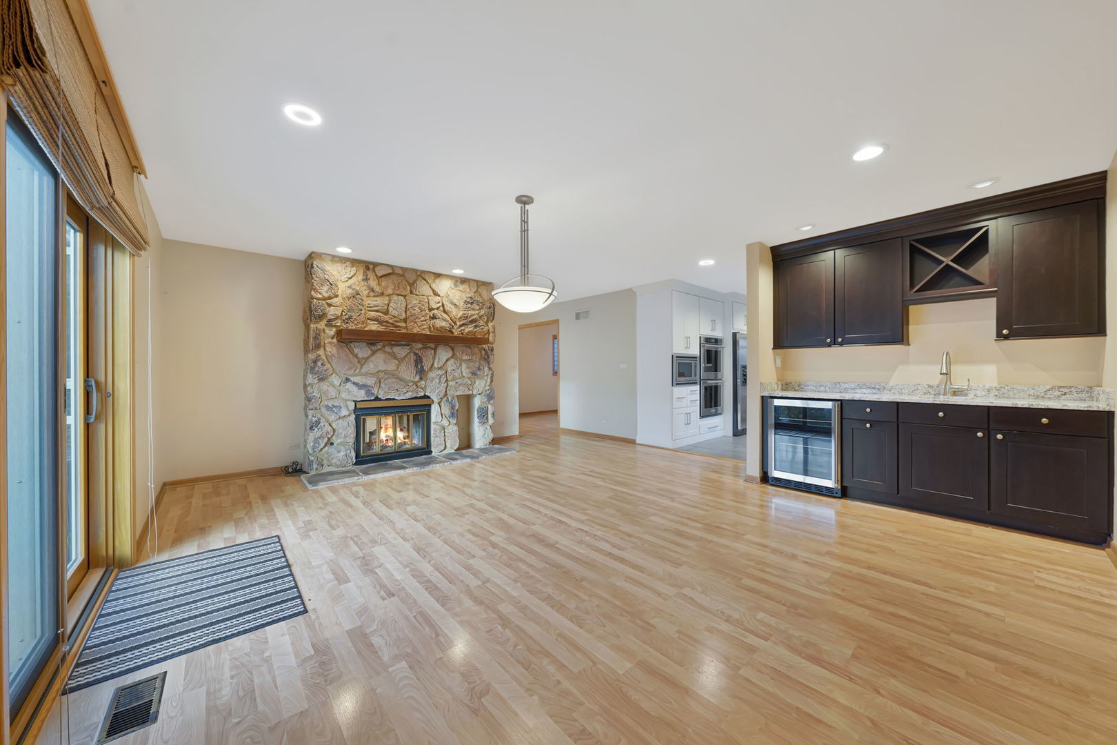 4N040 Nugent Street, Addison, IL 60101