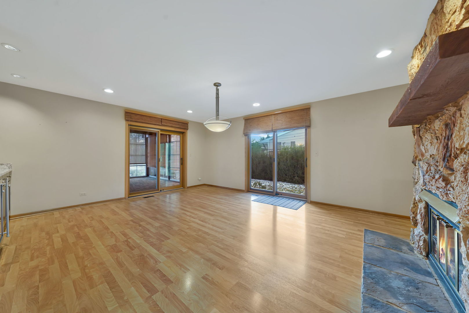 4N040 Nugent Street, Addison, IL 60101