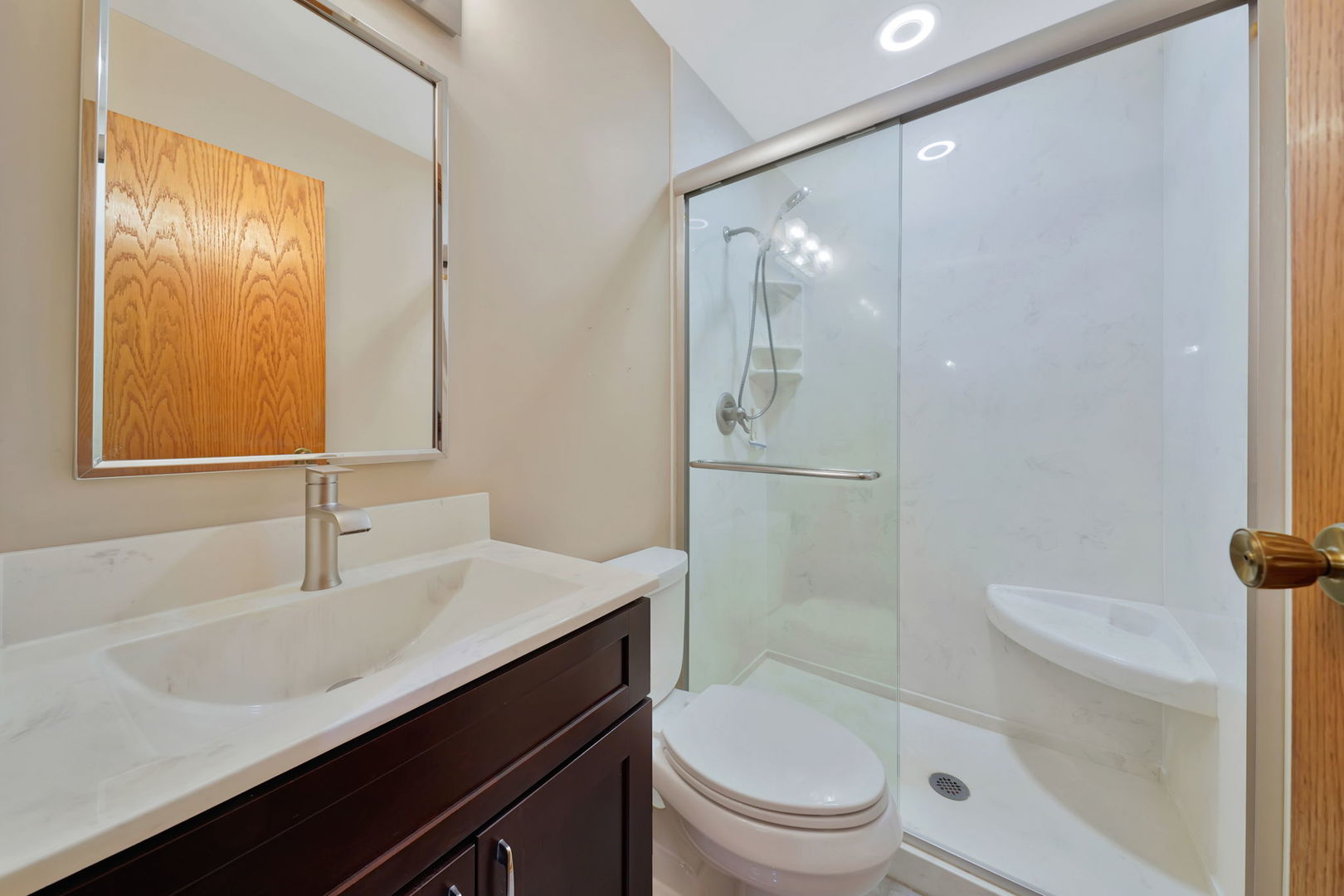 4N040 Nugent Street, Addison, IL 60101