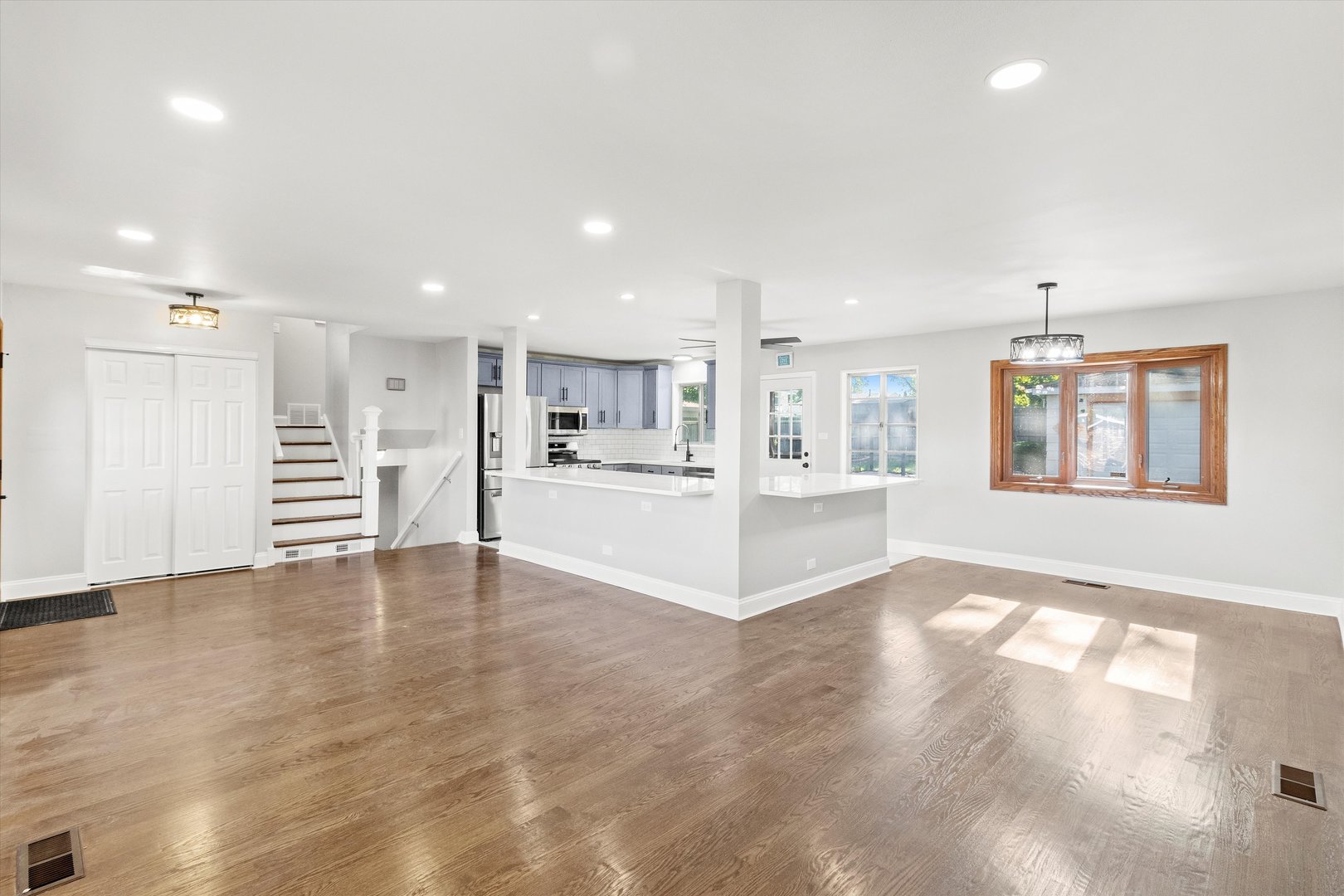 325 Indiana Street, Park Forest, IL 60466