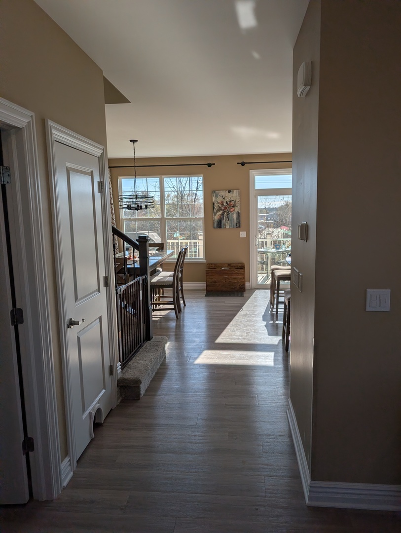 526 Cimmaron Circle, Crystal Lake, IL 60012