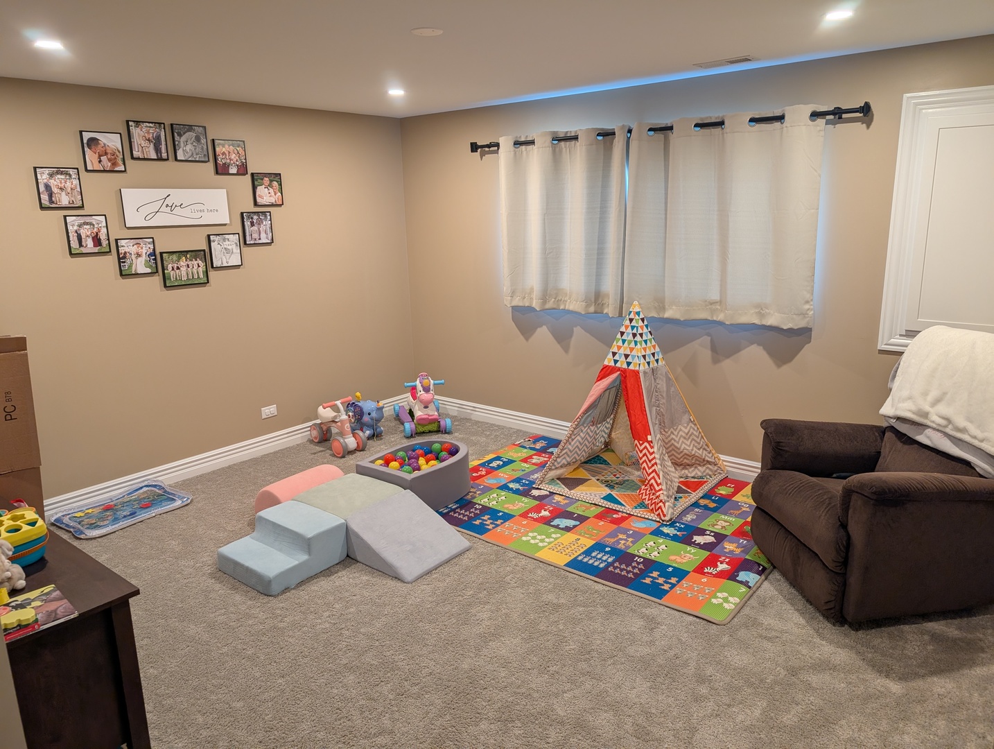 526 Cimmaron Circle, Crystal Lake, IL 60012