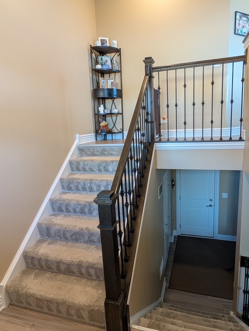 526 Cimmaron Circle, Crystal Lake, IL 60012