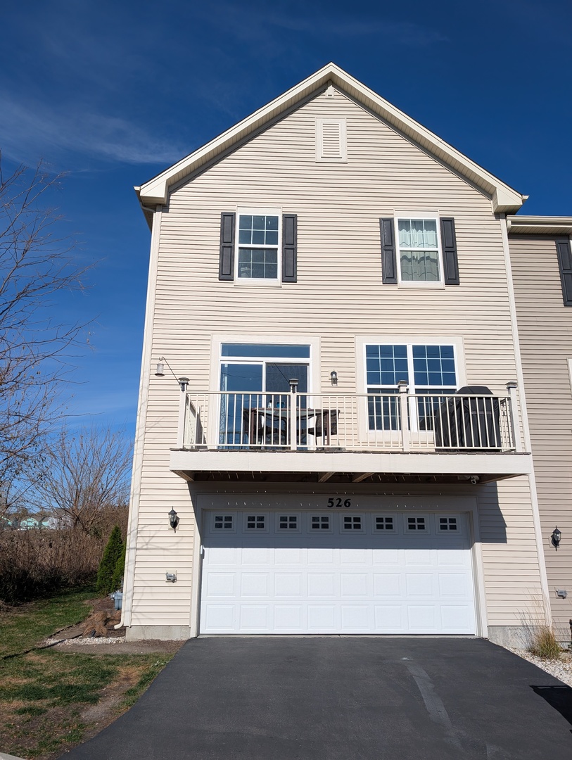 526 Cimmaron Circle, Crystal Lake, IL 60012