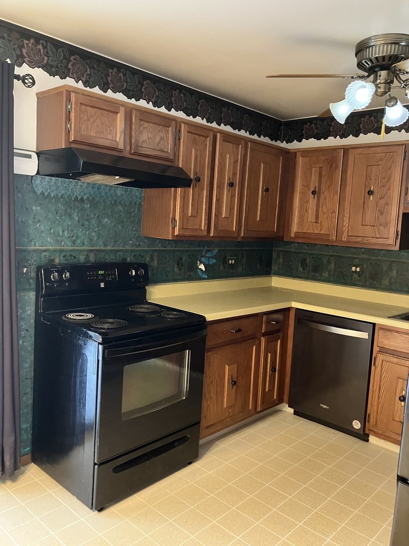 4080 Fir Court, Hoffman Estates, IL 60192