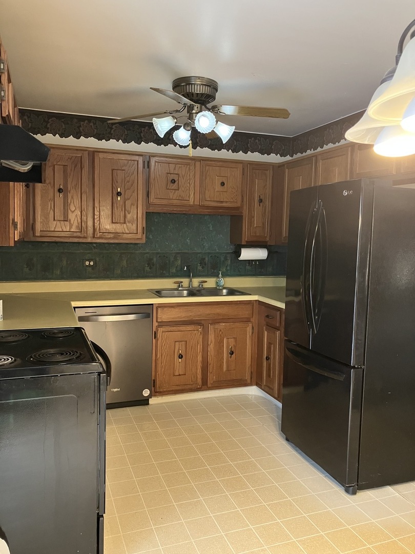 4080 Fir Court, Hoffman Estates, IL 60192