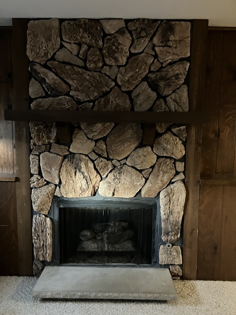 4080 Fir Court, Hoffman Estates, IL 60192