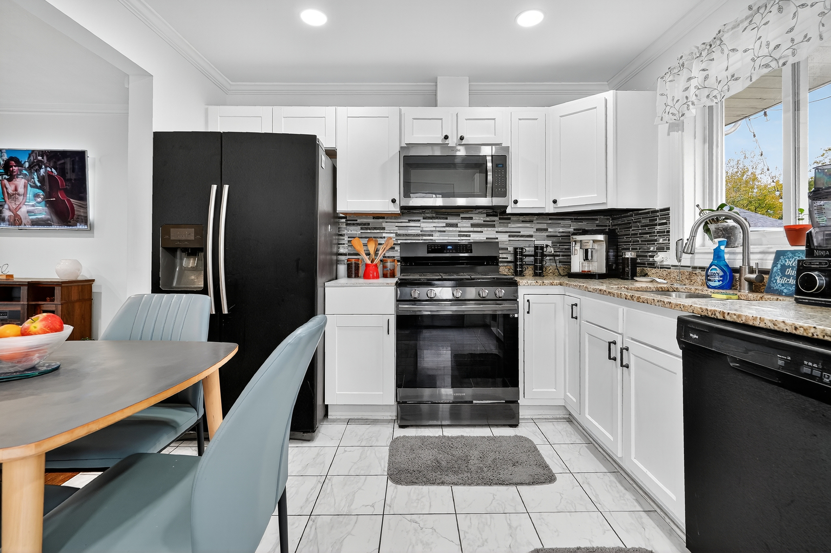 7931 S 83rd Court, Justice, IL 60458