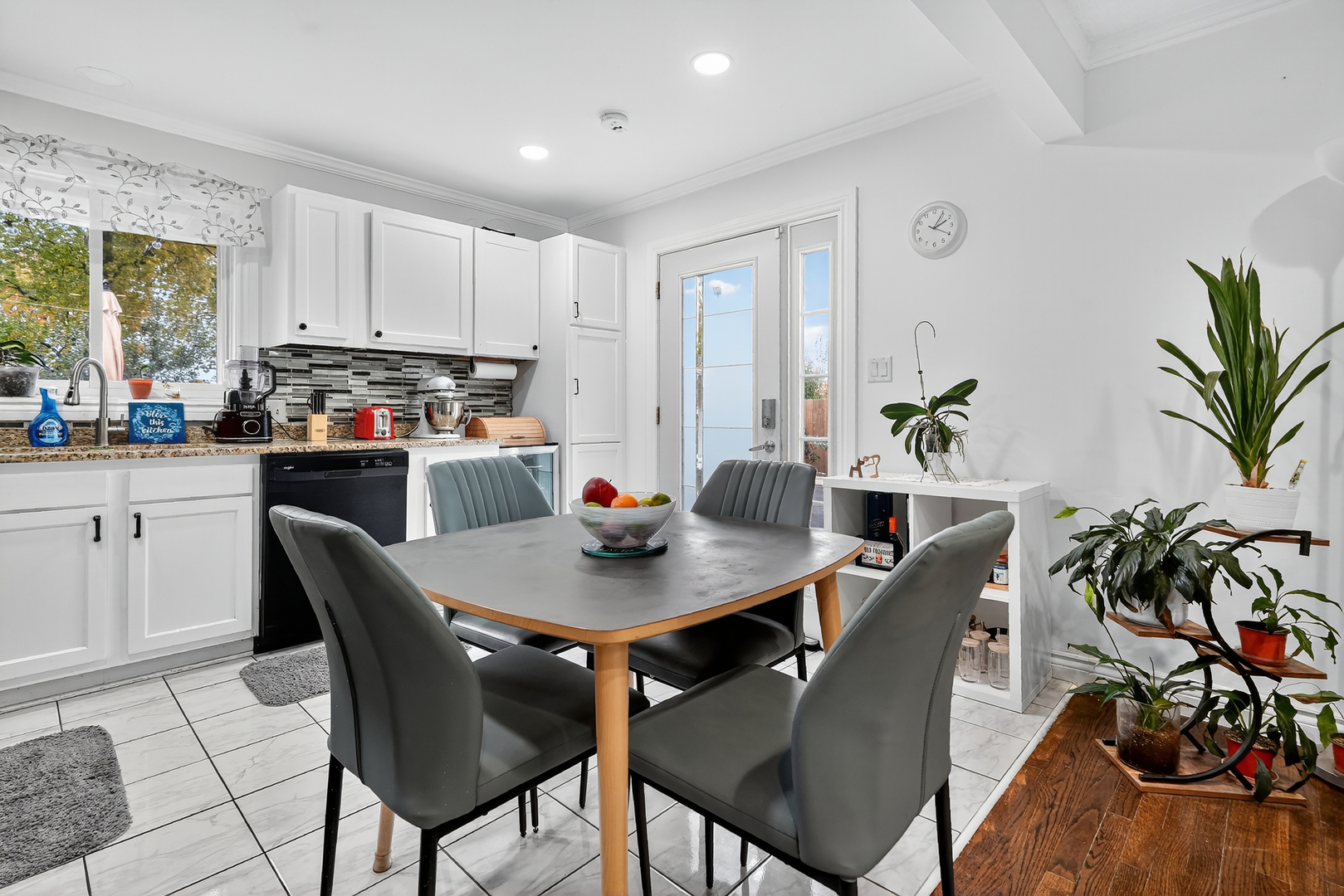 7931 S 83rd Court, Justice, IL 60458