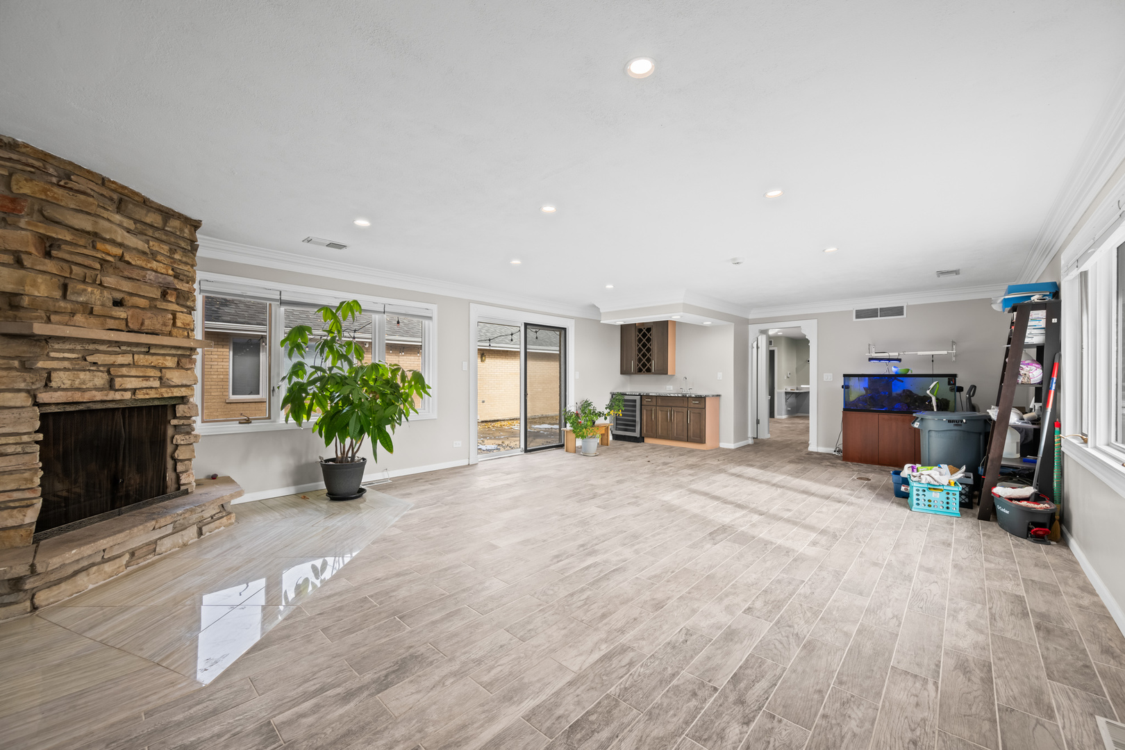 1130 N STRATFORD Road, Arlington Heights, IL 60004