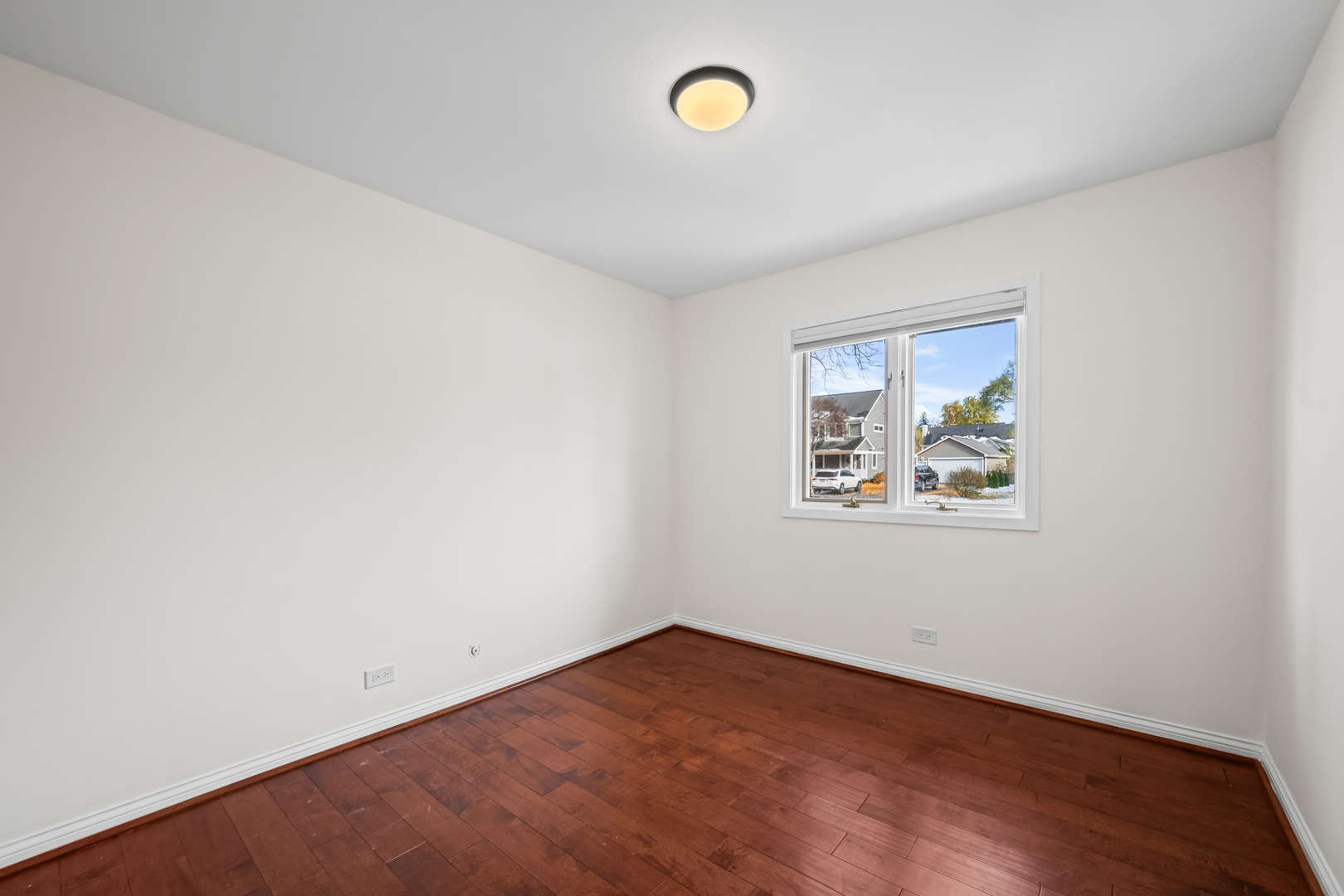 1130 N STRATFORD Road, Arlington Heights, IL 60004