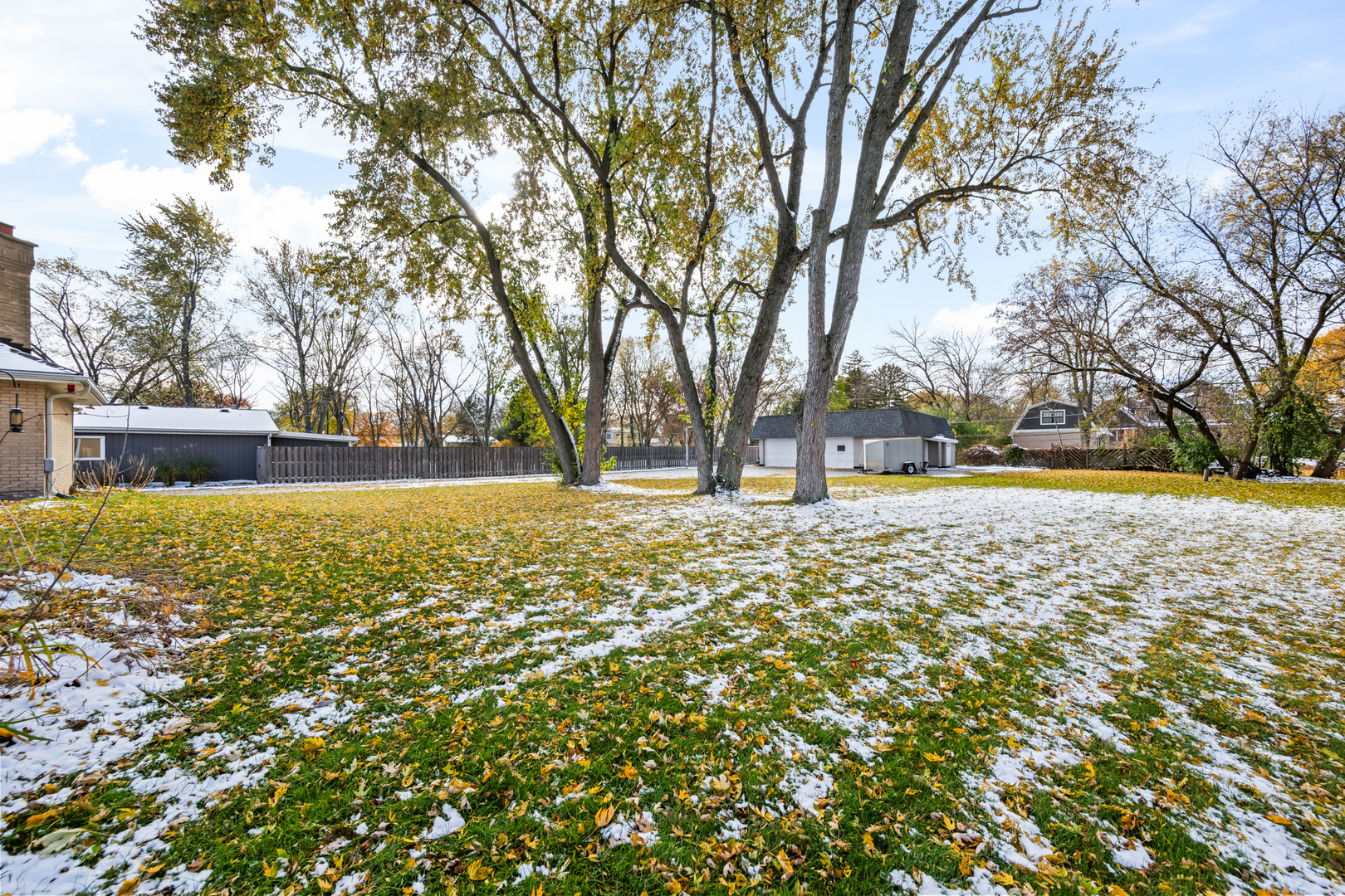 1130 N STRATFORD Road, Arlington Heights, IL 60004