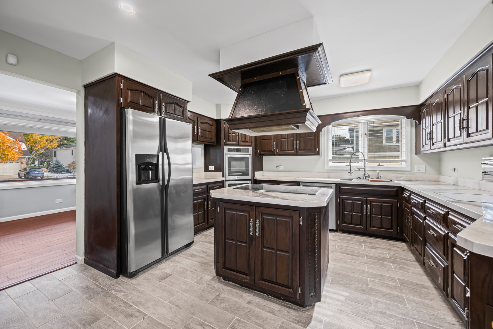 1130 N STRATFORD Road, Arlington Heights, IL 60004