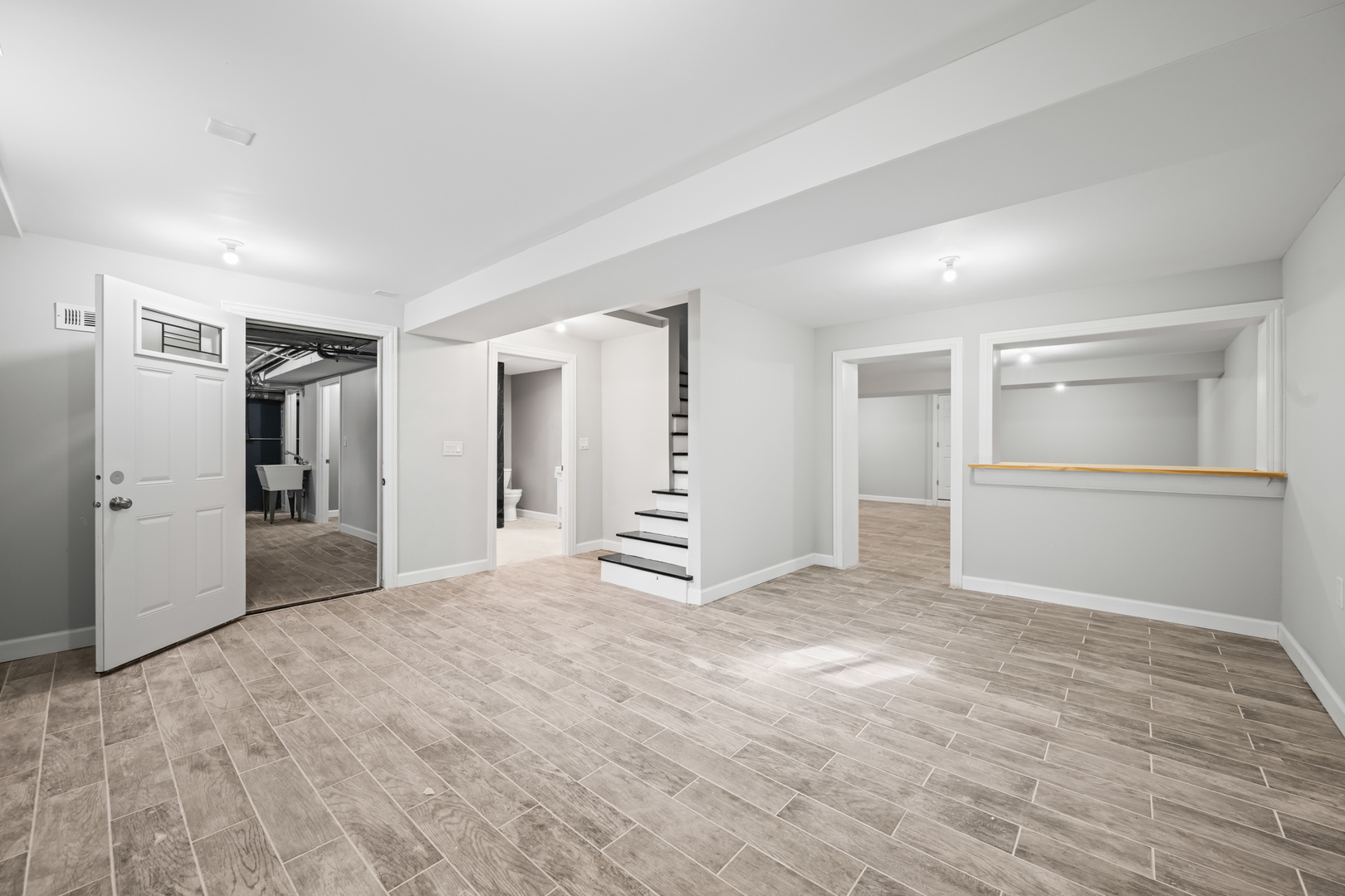 1130 N STRATFORD Road, Arlington Heights, IL 60004