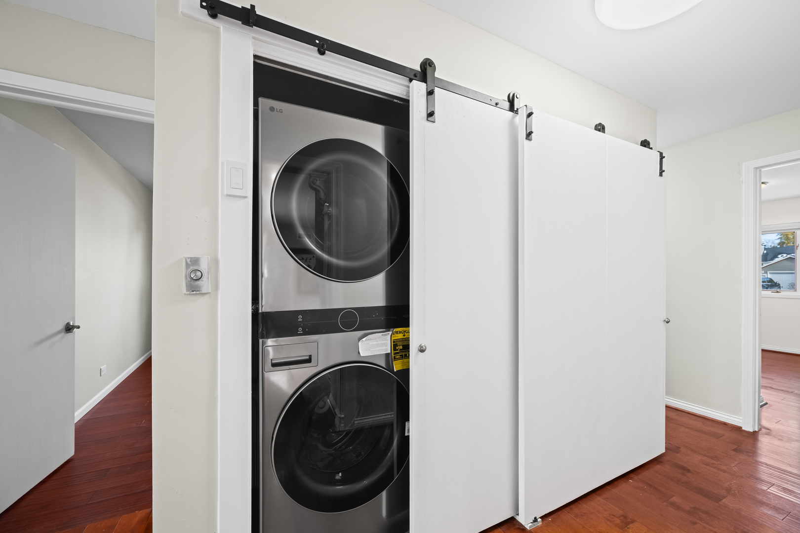 1130 N STRATFORD Road, Arlington Heights, IL 60004