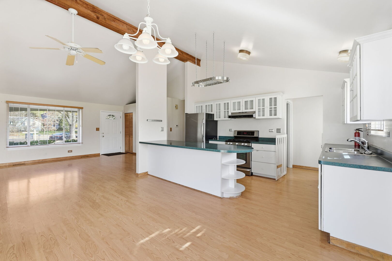 69 Alice Street, Algonquin, IL 60102