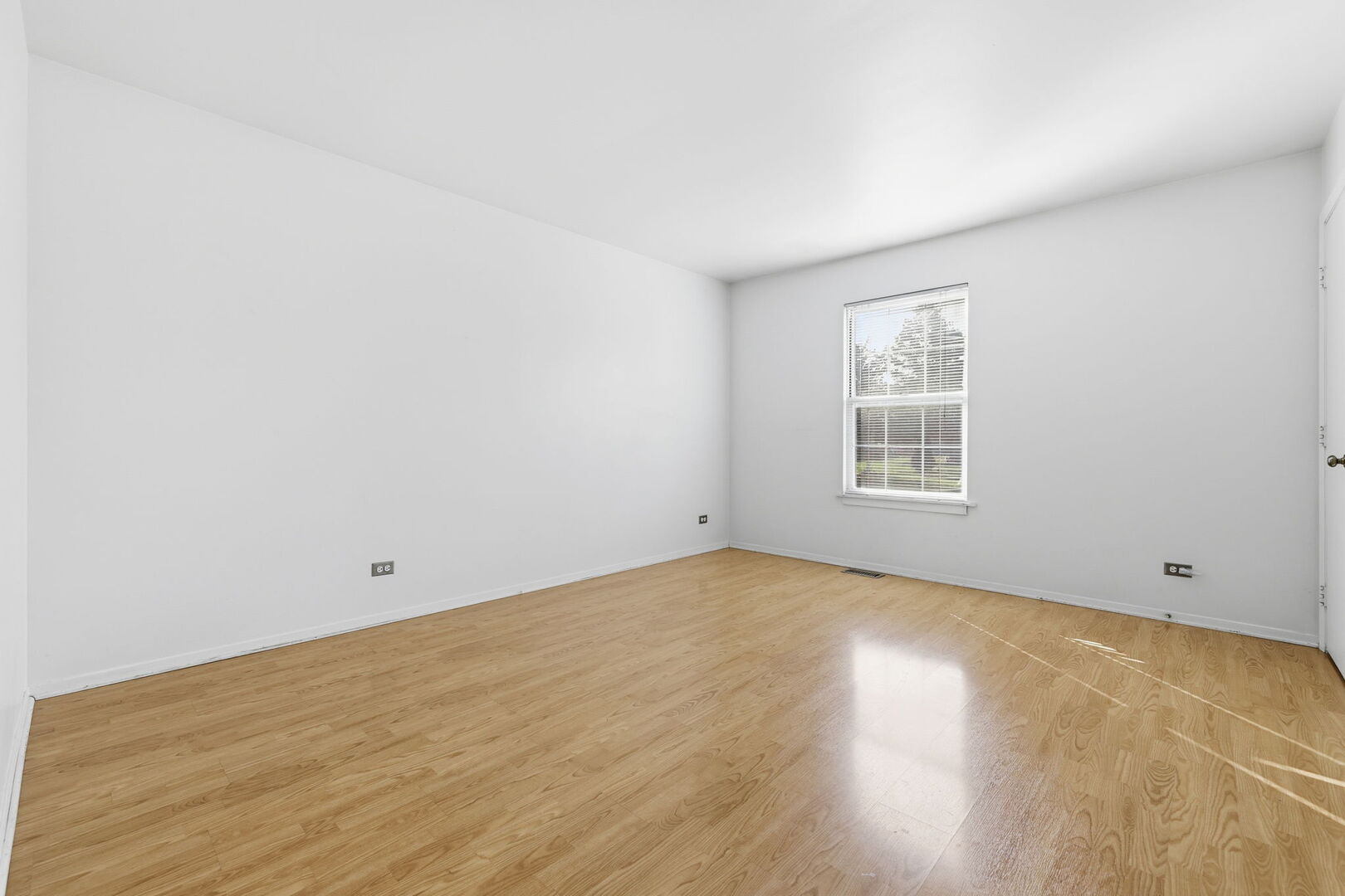 69 Alice Street, Algonquin, IL 60102