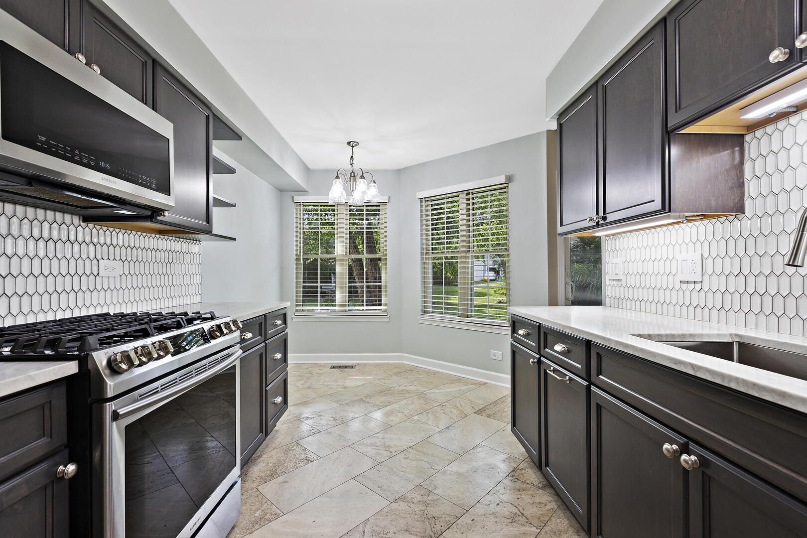 728 Brandon Place, Wheeling, IL 60090