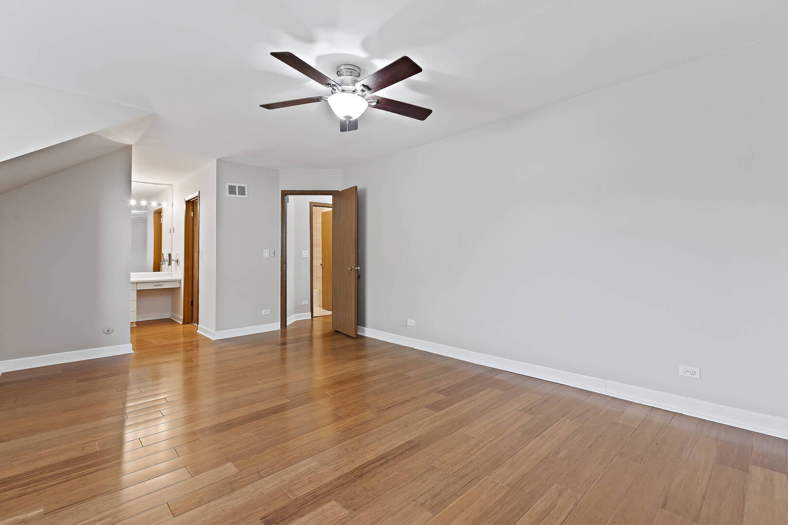 728 Brandon Place, Wheeling, IL 60090