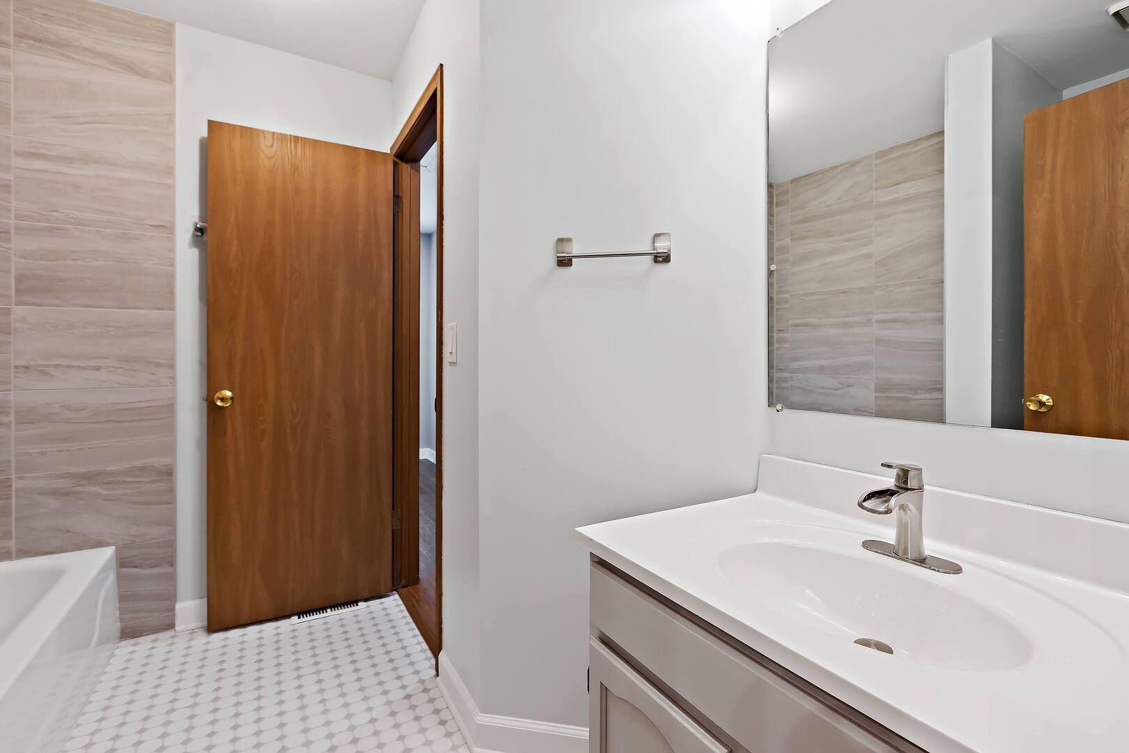 728 Brandon Place, Wheeling, IL 60090