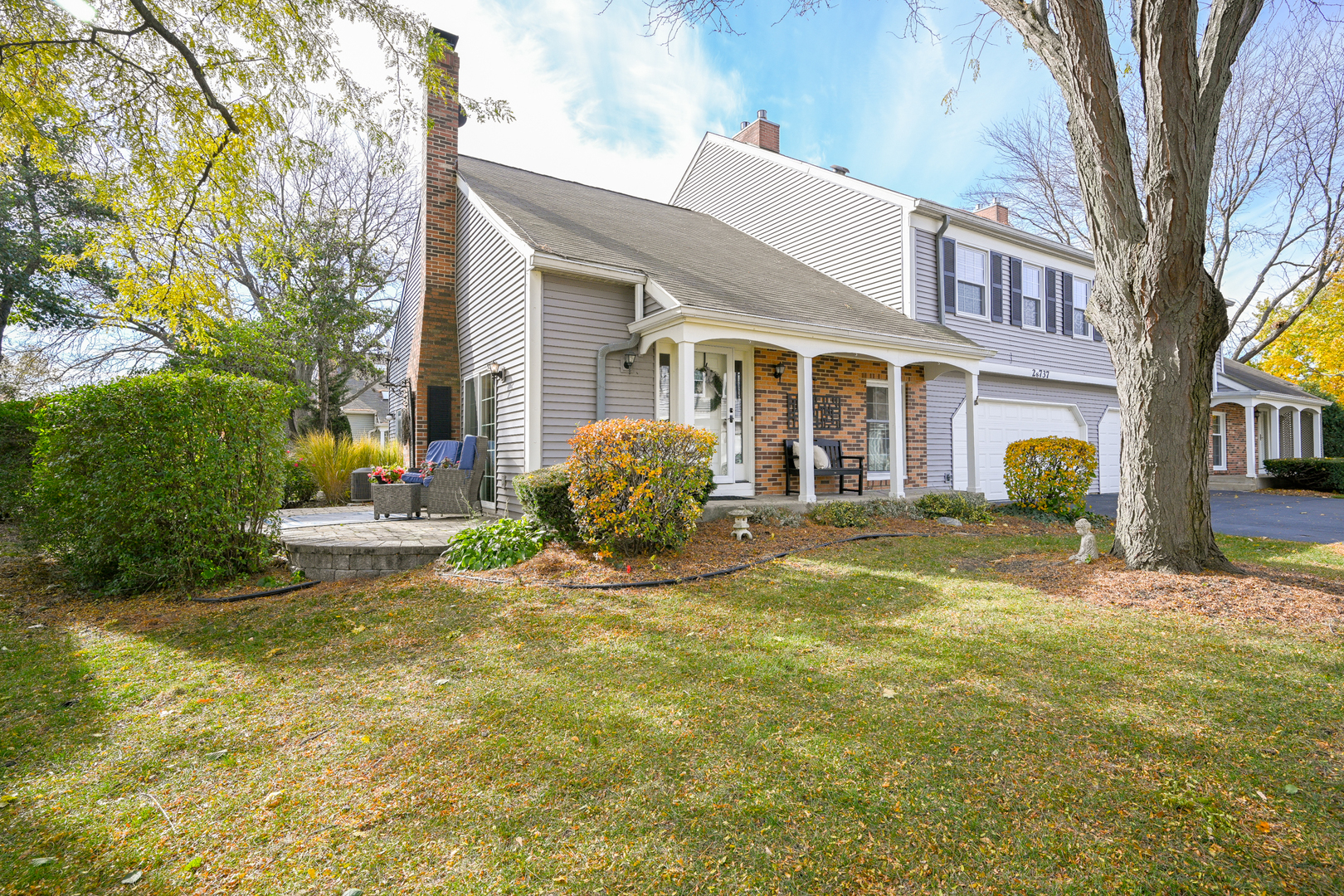 2S737 Timber Drive, Warrenville, IL 60555