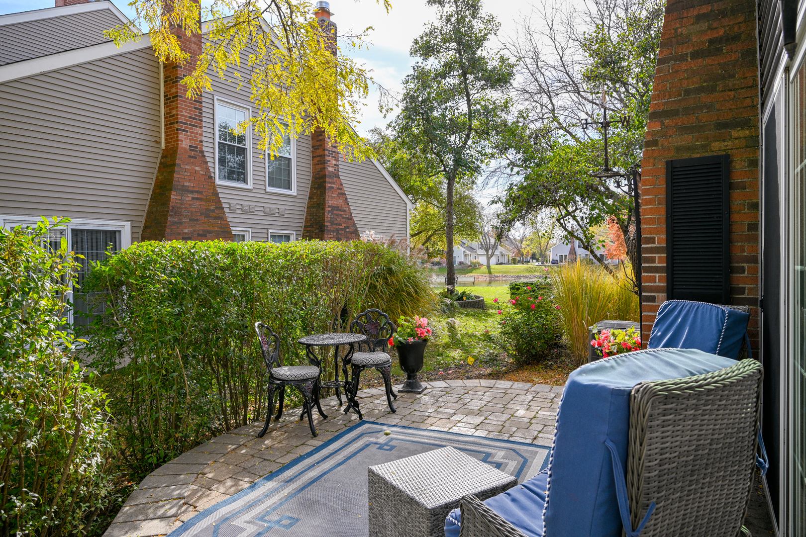 2S737 Timber Drive, Warrenville, IL 60555