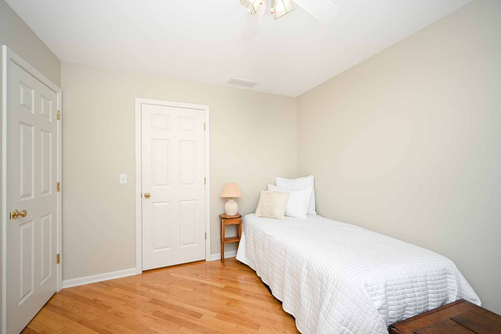 2S737 Timber Drive, Warrenville, IL 60555