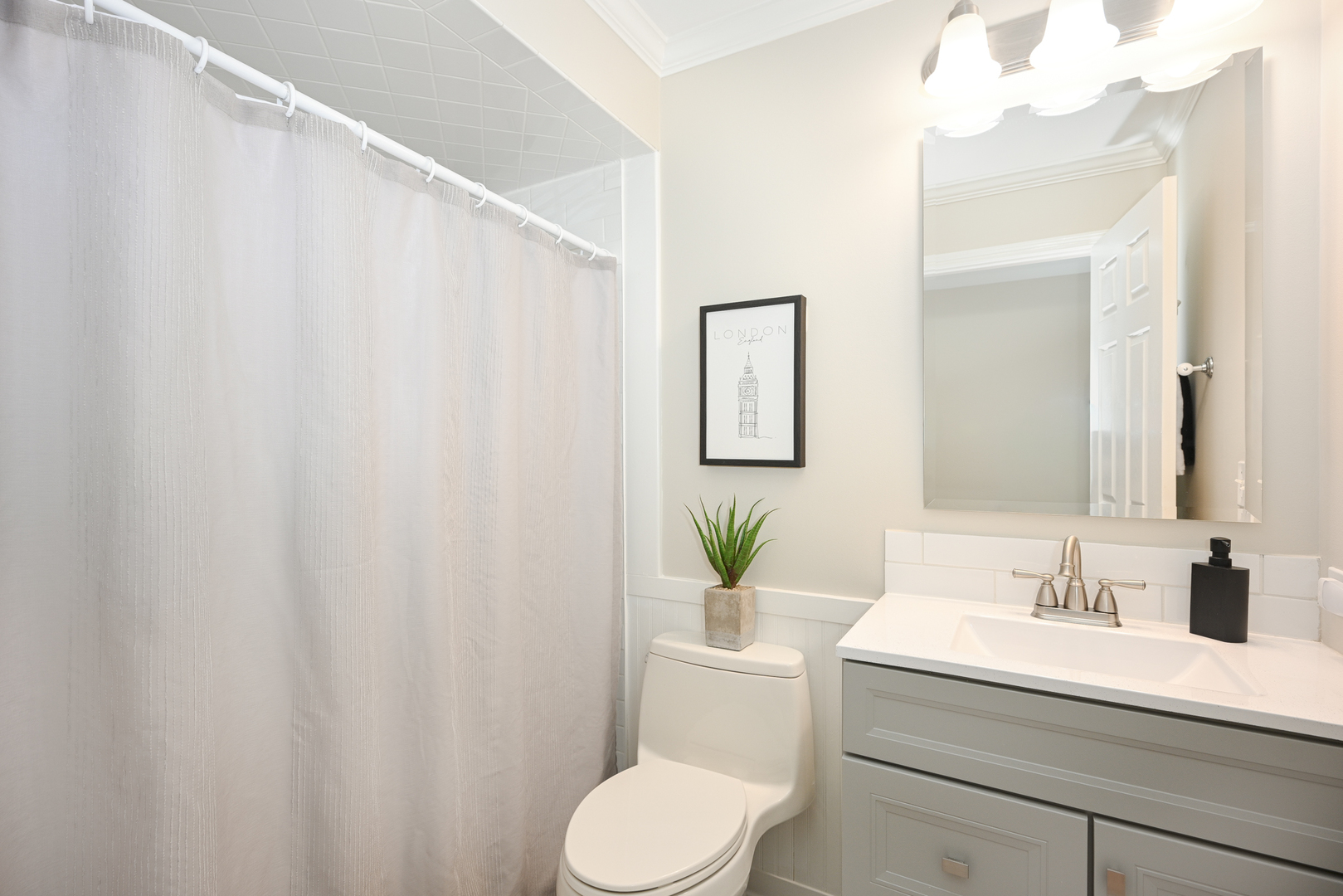 2S737 Timber Drive, Warrenville, IL 60555