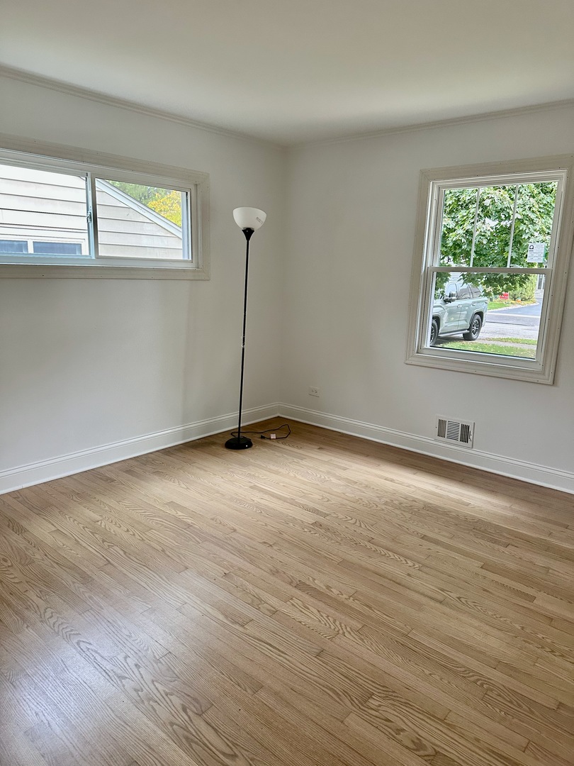 938 Hemlock Street, Deerfield, IL 60015