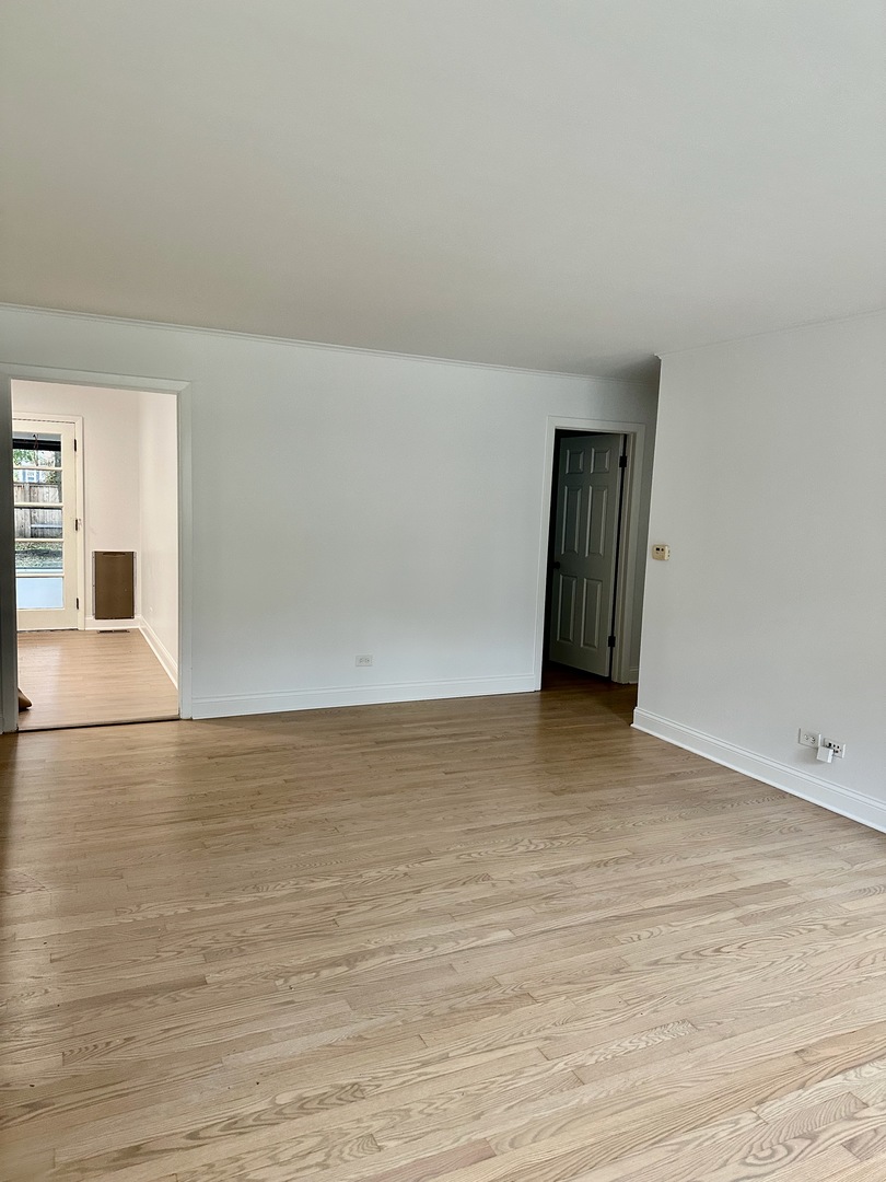 938 Hemlock Street, Deerfield, IL 60015