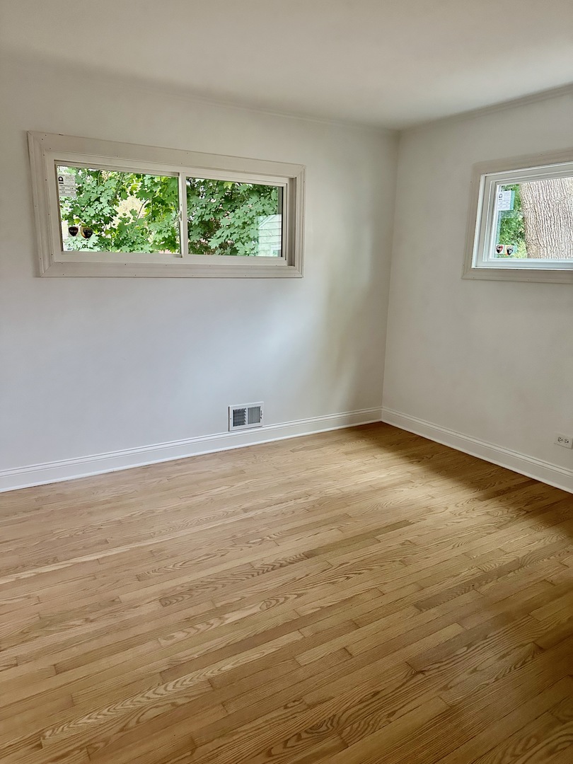 938 Hemlock Street, Deerfield, IL 60015