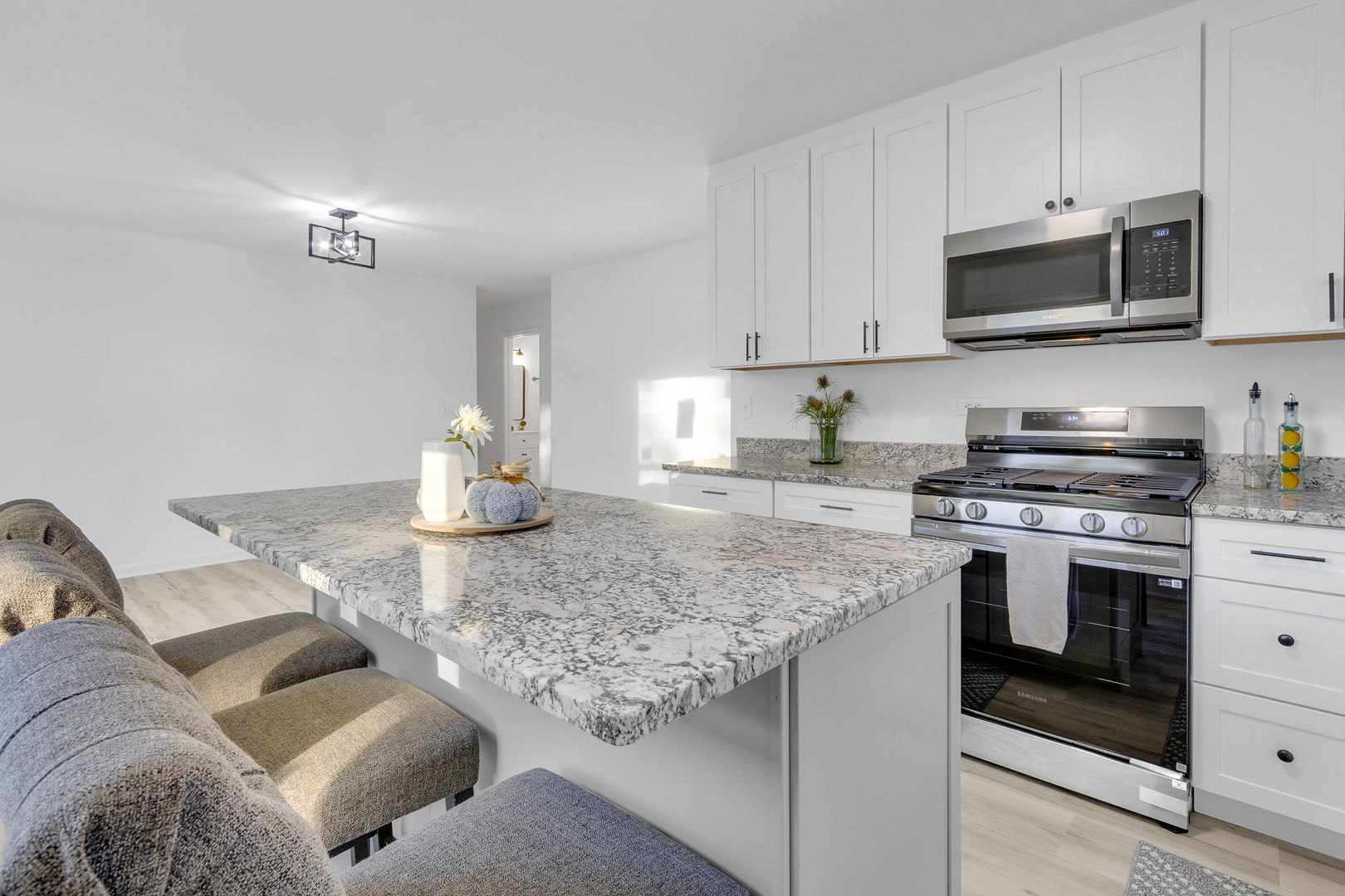 10615 Mathew Street, Huntley, IL 60142