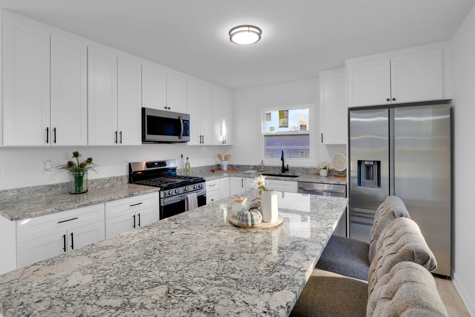 10615 Mathew Street, Huntley, IL 60142