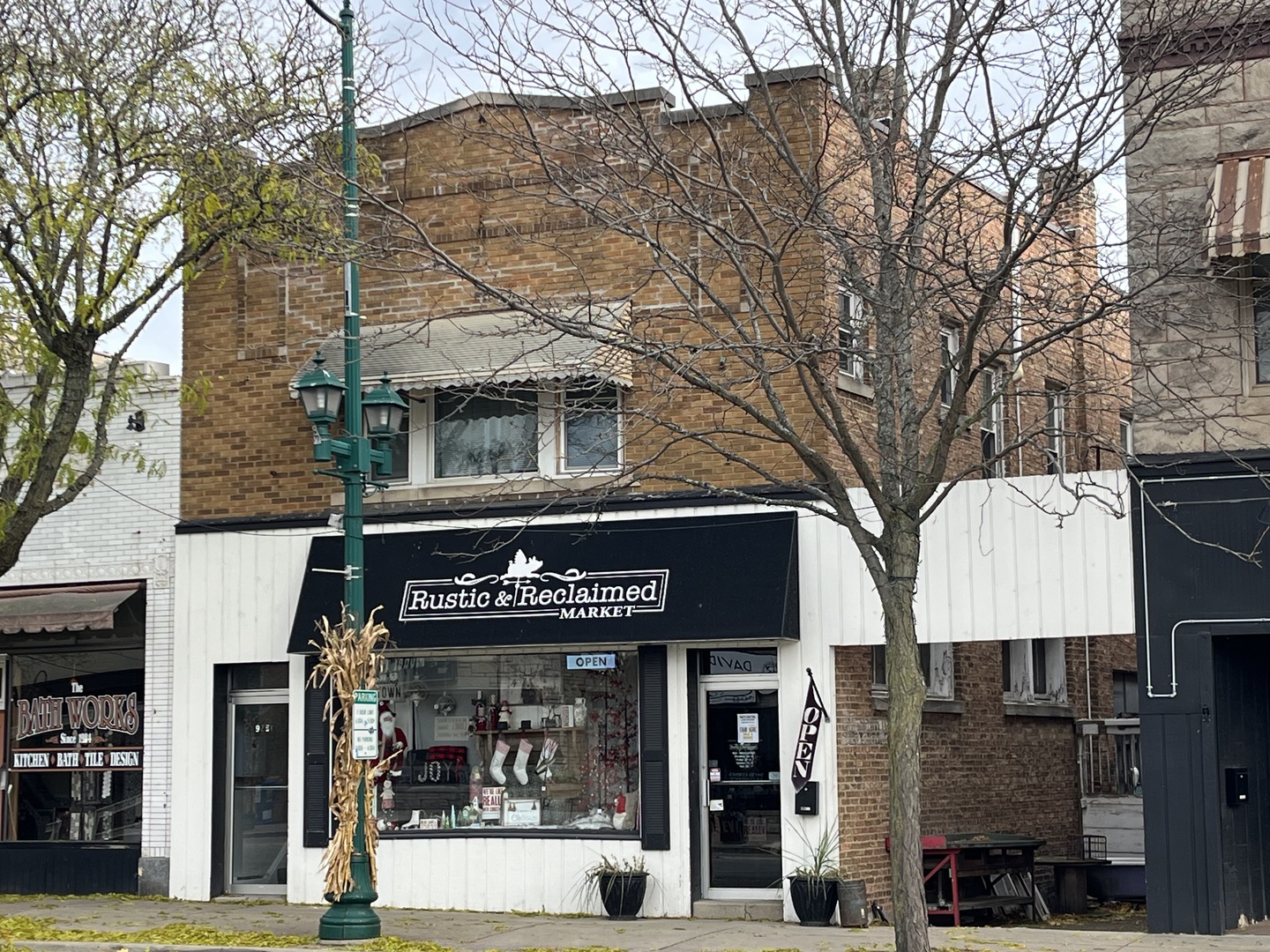 927 Main Street, Antioch, IL 60002