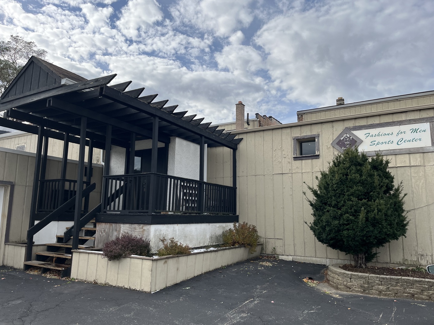 927 Main Street, Antioch, IL 60002