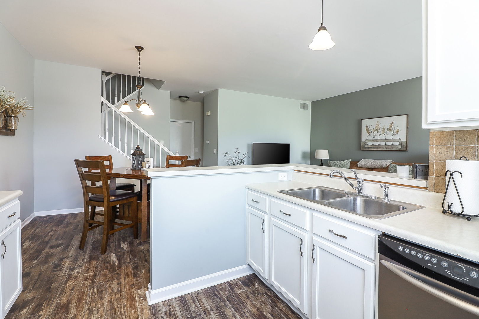 75 STRAWFLOWER Court #75, Romeoville, IL 60446