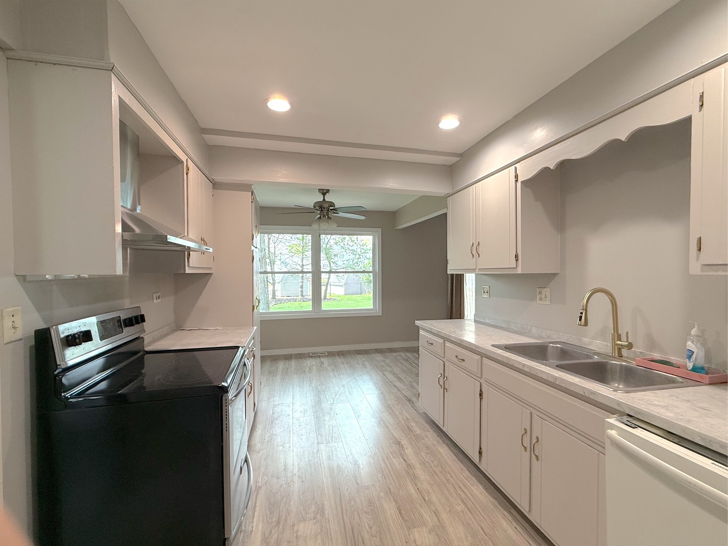 3542 Ronald Road, Crete, IL 60417