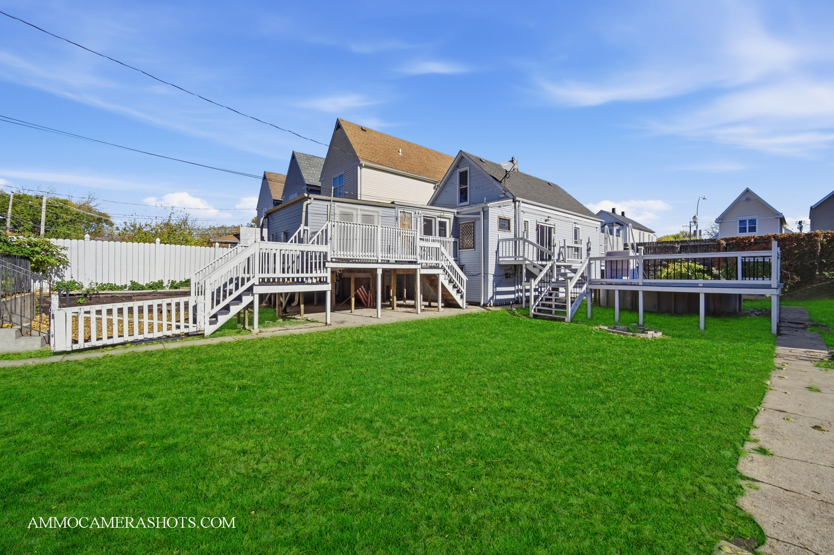 9018 S Brandon Avenue, Chicago, IL 60617