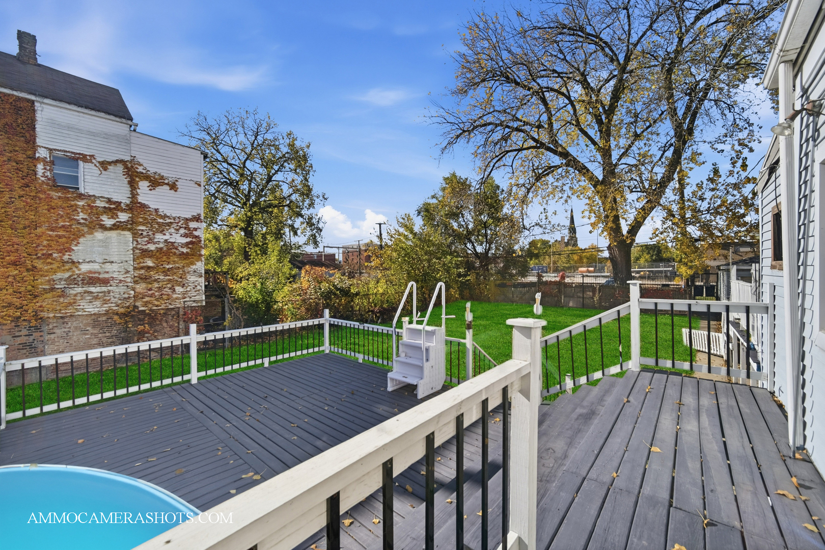 9018 S Brandon Avenue, Chicago, IL 60617