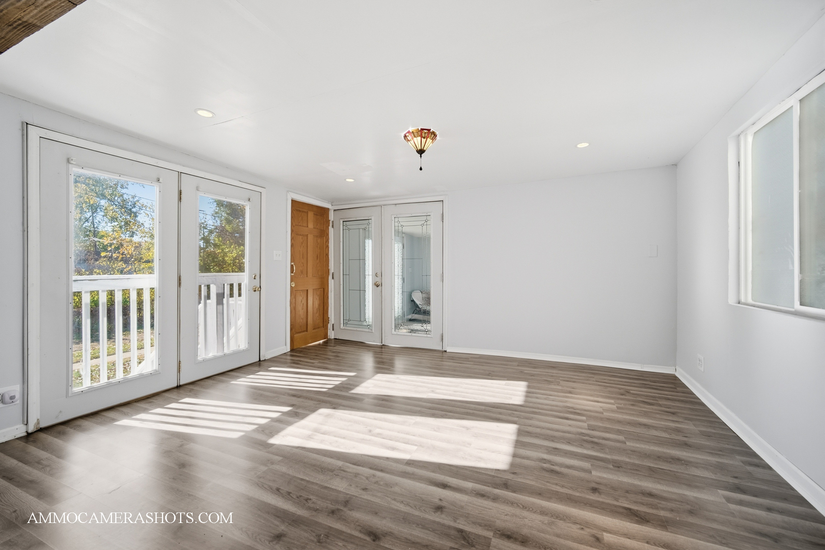 9018 S Brandon Avenue, Chicago, IL 60617