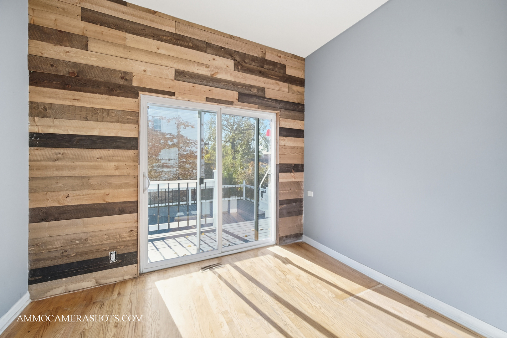 9018 S Brandon Avenue, Chicago, IL 60617